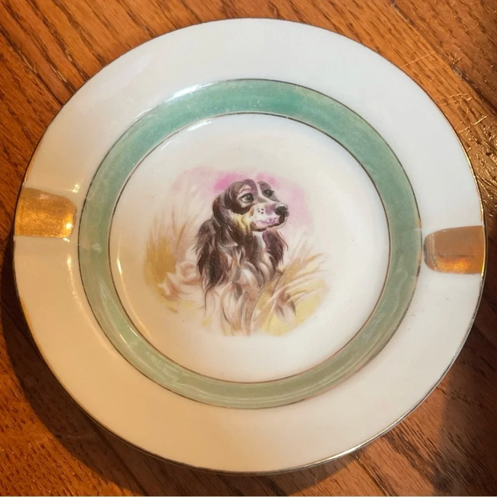 Spaniel Canine Hunting Dog Ashtray Japan Gold Rim 5 5/8”diameter Luster Ware